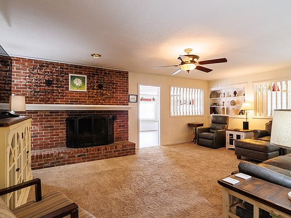 5th image of 105 Sunnymeade Dr