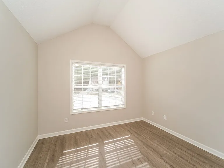 2150 Ivy Ln — Photo 12
