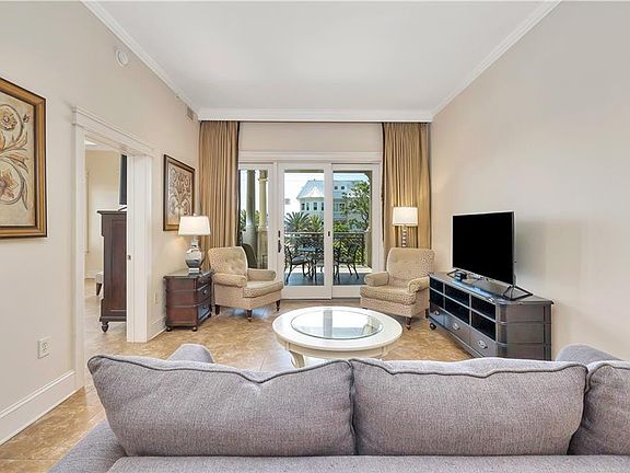 3rd image of 1015 Beachview Dr #102
