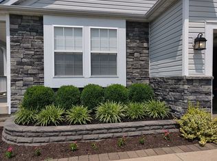 1813 English Oak Dr, Lake Saint Louis, MO 63367