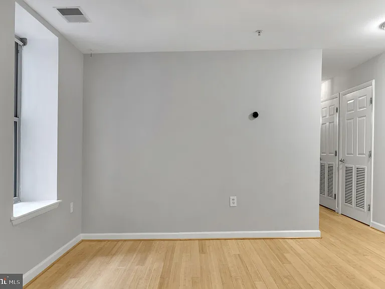 1308 Clifton St NW #210 — Photo 8