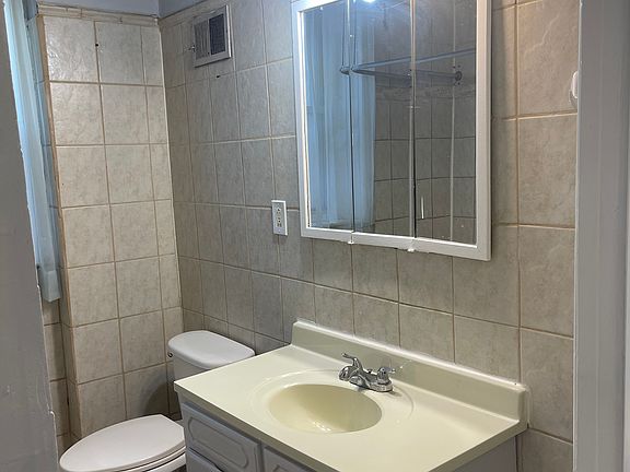 2nd image of 1512 S 53rd St Floor 2