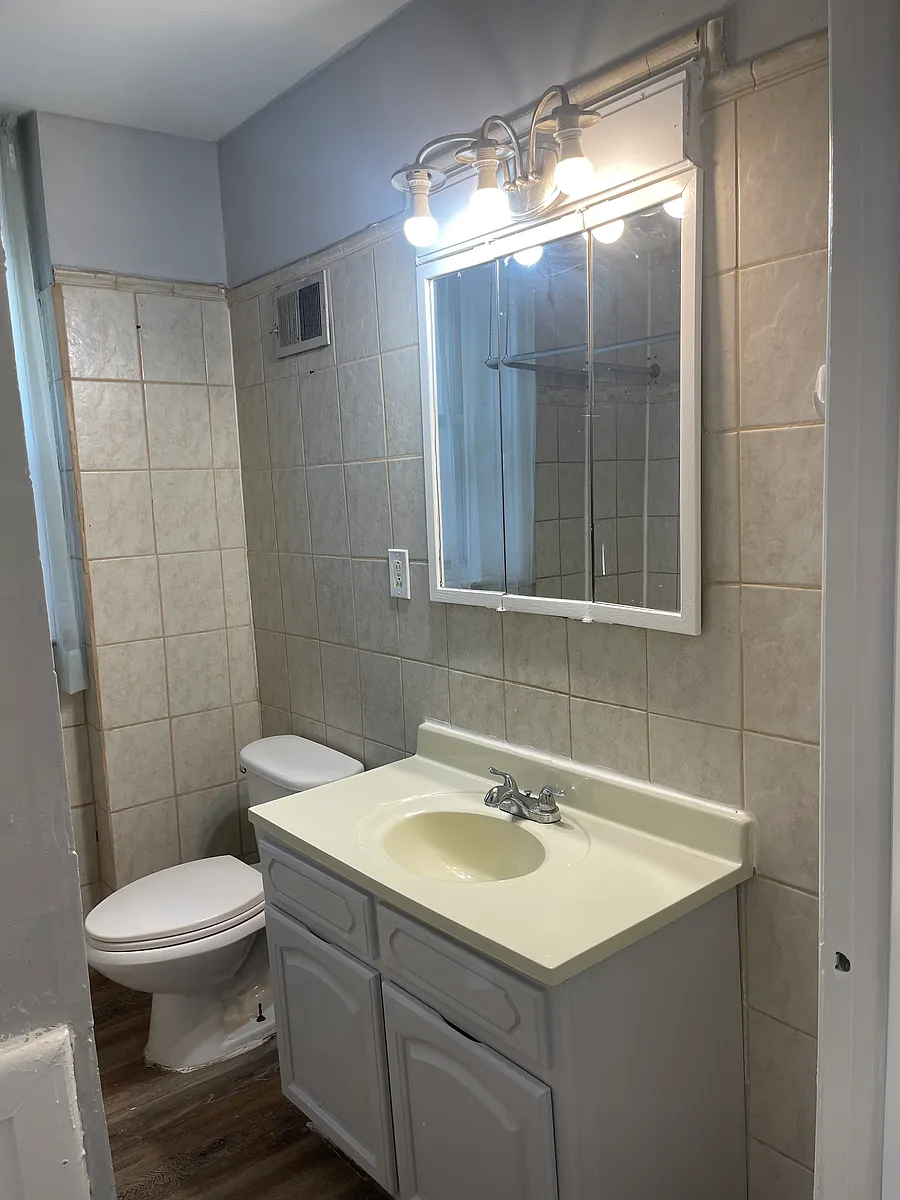 Building Photo - 1512 S 53rd St #2