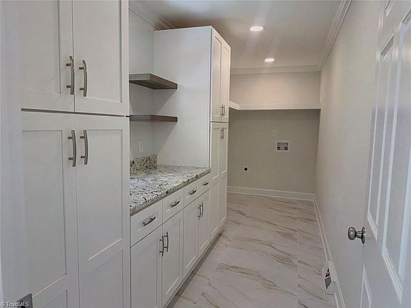 5th image of 1862 Pinehurst Dr