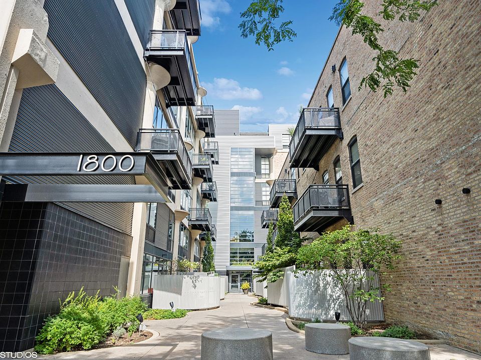 1st image of 1800 W Grace St APT 313