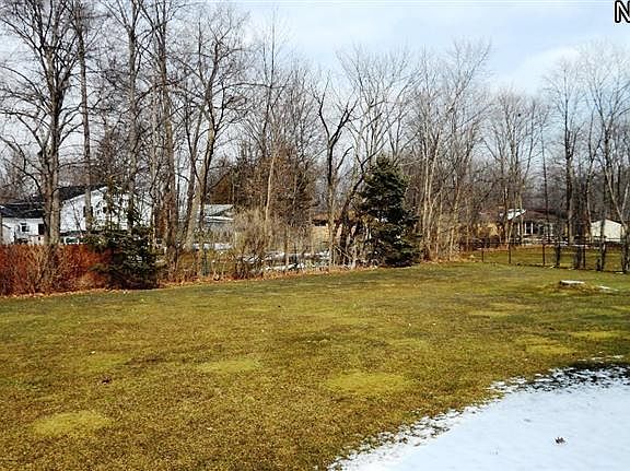 3rd image of 18622 Stafford Dr