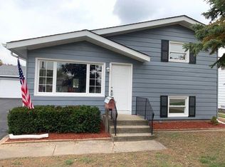 9547 Farmer Dr, Highland, IN 46322
