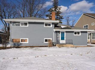 330 Lincoln Ave, Downers Grove, IL 60515