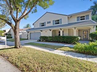 12000 N Aviary Dr, Cooper City, FL 33026