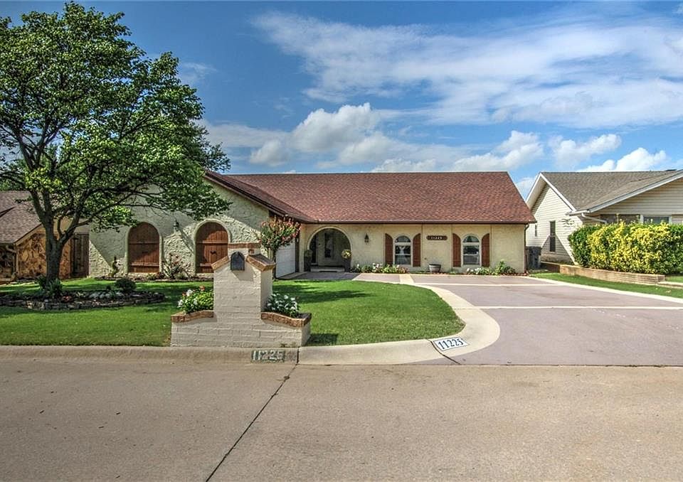 1st image of 11225 Folkstone Dr