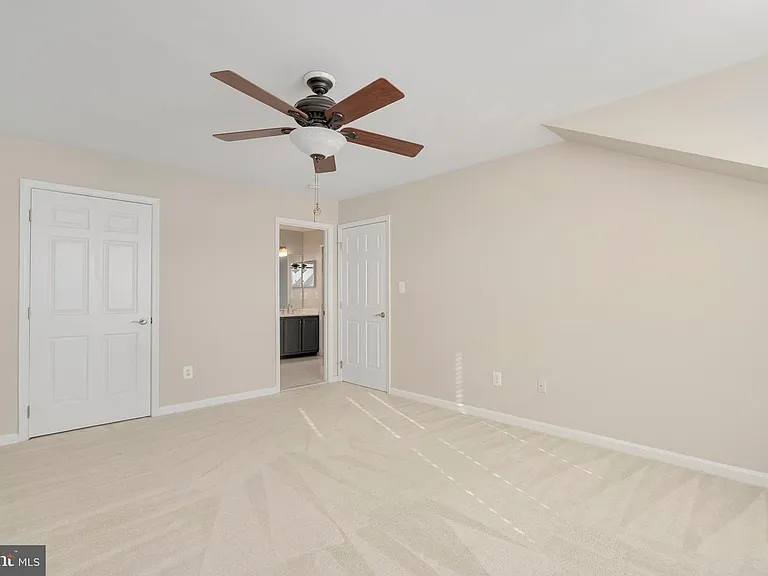 UPPER LEVEL BEDROOM SUITE