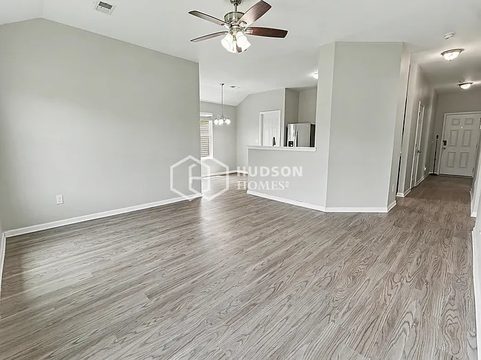 3 bed, 2.0 bath, 1403 sqft, $1,795 — Photo 4