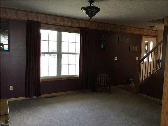 5th image of 138 Teal St