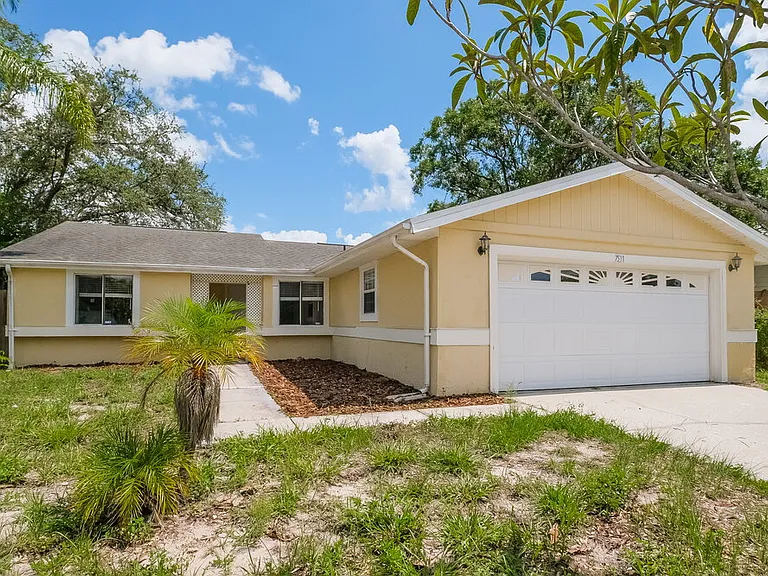 7511 Breezewood Ct — Photo 3