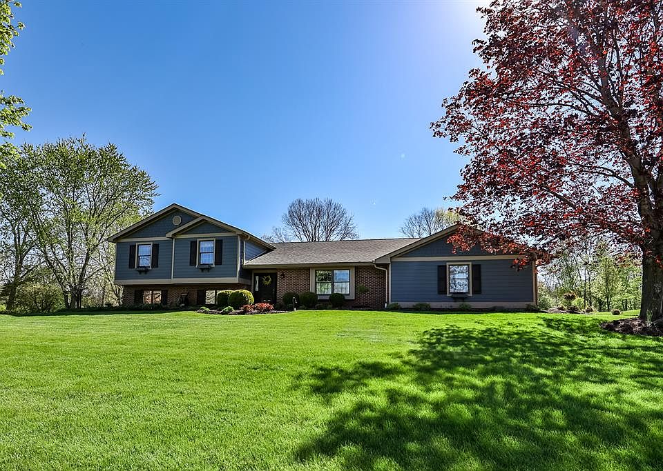 1st image of 1736 Woodland Trl