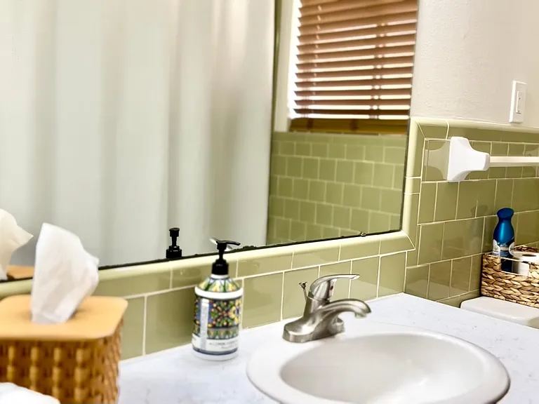 1608 Xanthisma Ave — Photo 15