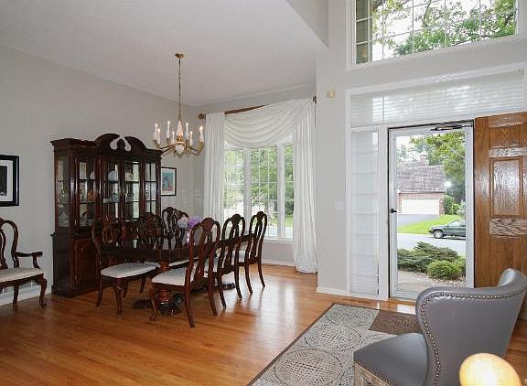 3rd image of 14904 Summit Oaks Dr