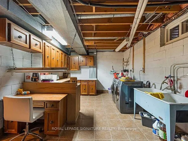 1 Park Brook Pl — Photo 32