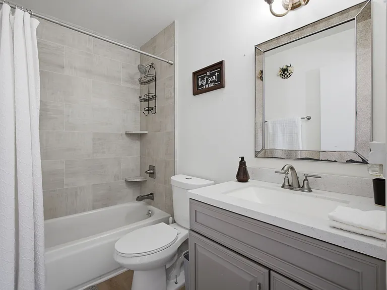 2329 E Concorda Dr — Photo 8