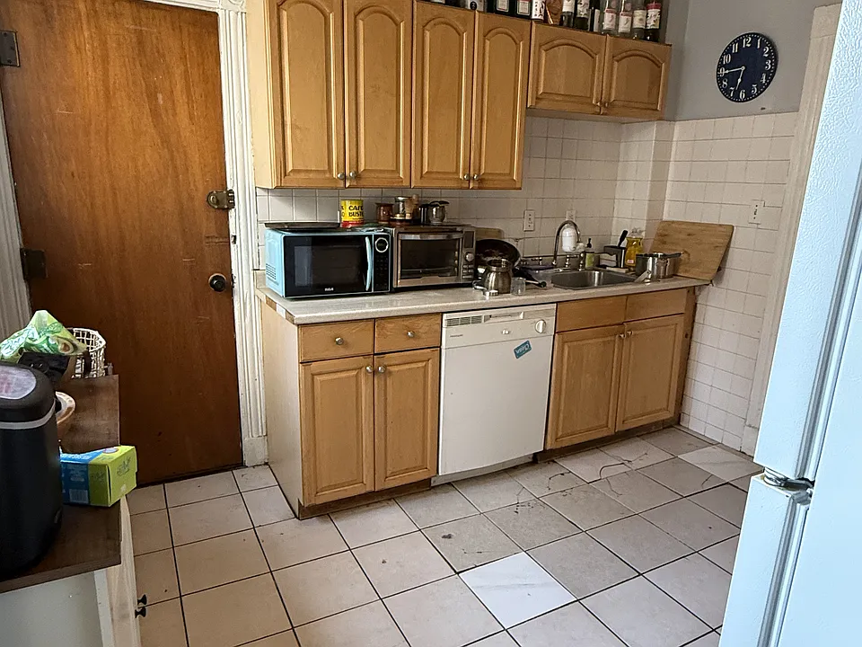 18 Glenville Ave #2