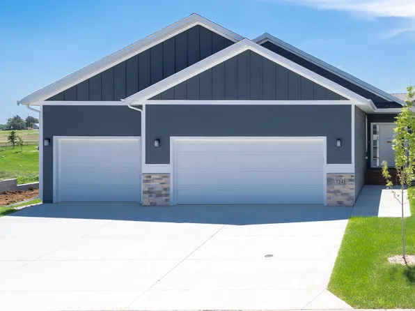 7241 E Waters Edge Pl, Sioux Falls, SD 57110
