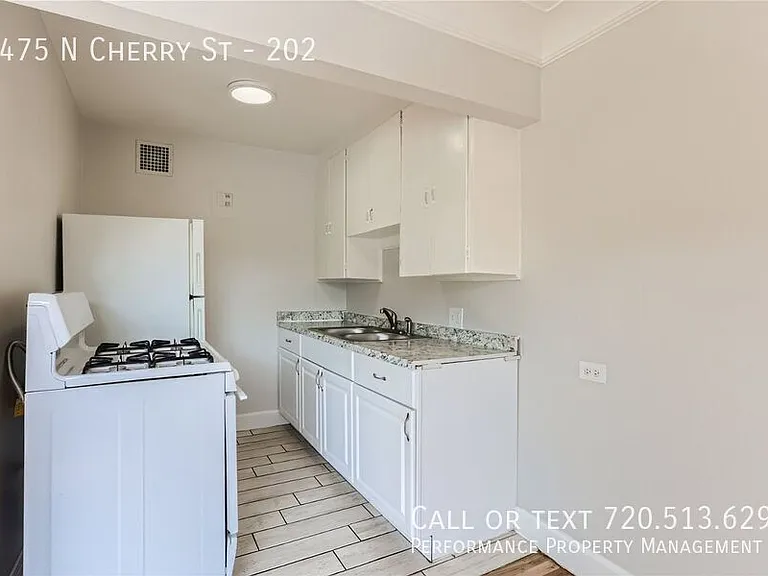 1475 N Cherry St #202 — Photo 3