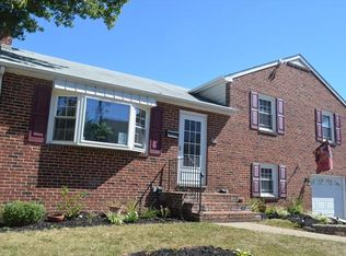 306 Stonehurst Dr, Wilmington, DE 19804