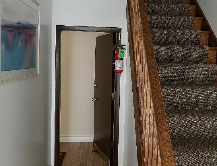 826 E Capri Dr #1 — Photo 26