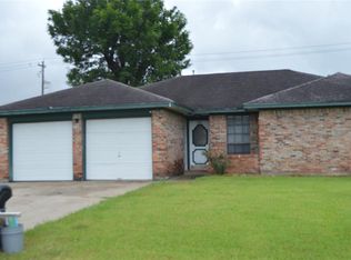 117 Basswood St, Lake Jackson, TX 77566