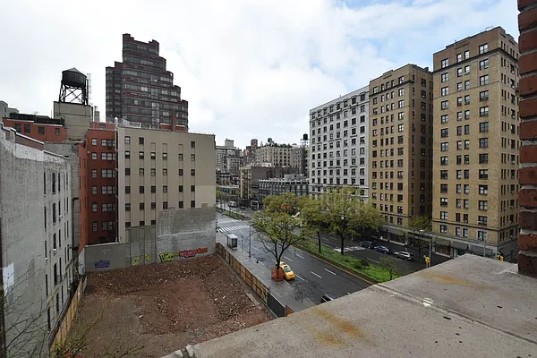 Rented by (Legacy) NY Quality Living Uptown | media 8