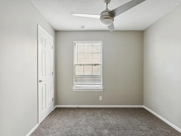 Chestnut Heights Townhomes — Photo 59