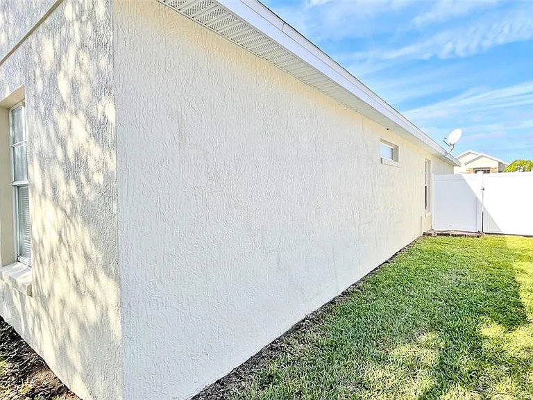 337 Silver Palms Cir — Photo 42