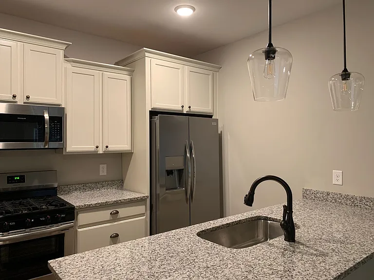 135 Sumner Ct — Photo 5