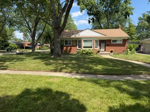 31180 E Rutland St, Beverly Hills, MI 48025