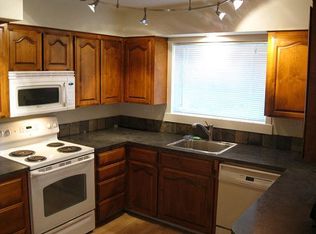 3015 18th Ave, Forest Grove, OR 97116