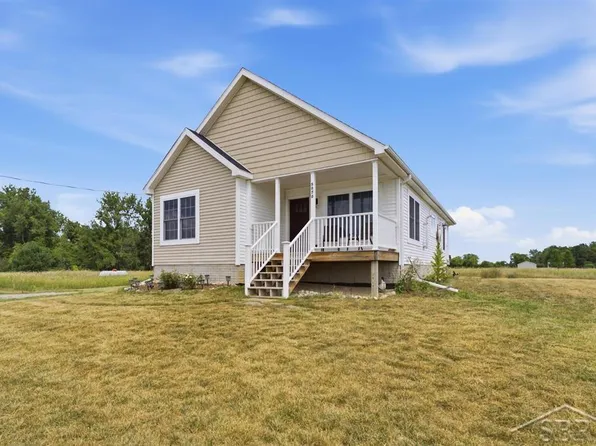 5070 N Five Mile Rd, Hope, MI 48628