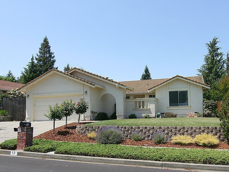 1st image of 12 Skylark Ct
