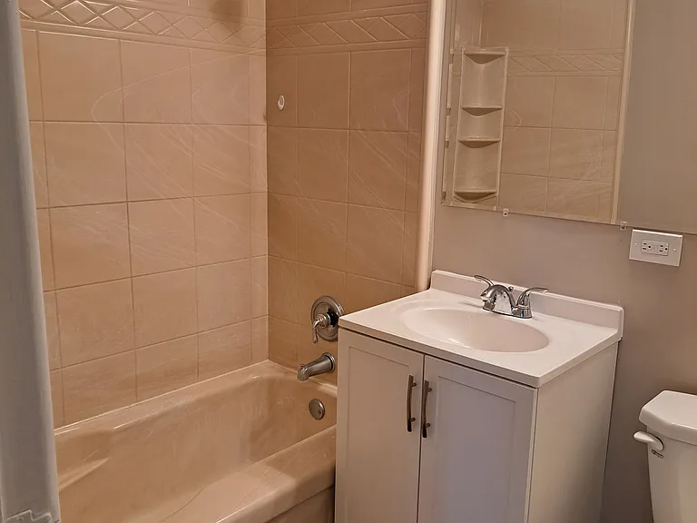 409 N Gerard Ave — Photo 12