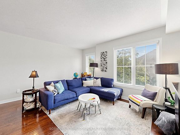 5th image of 38 Cedar Lake Cres