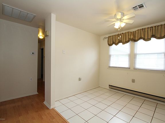 5th image of 7B Lexington Dr