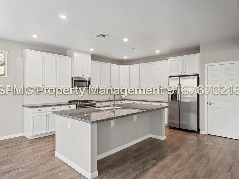 5649 Black Willow St — Photo 8