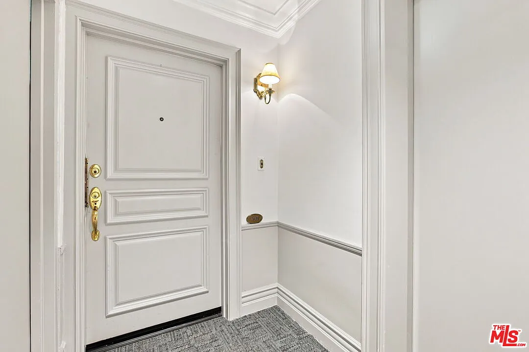 2 bed, 2.0 bath, 1236 sqft, $3,600 — Photo 3