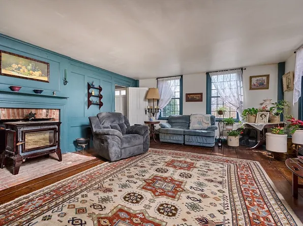 296 Main St, Plainfield, MA 01070
