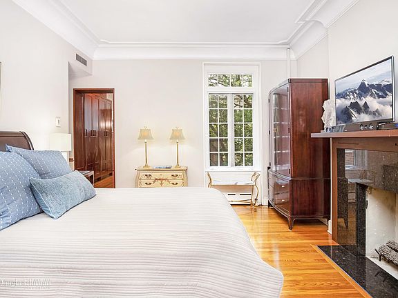 4th image of 50 E 83rd St #3/4
