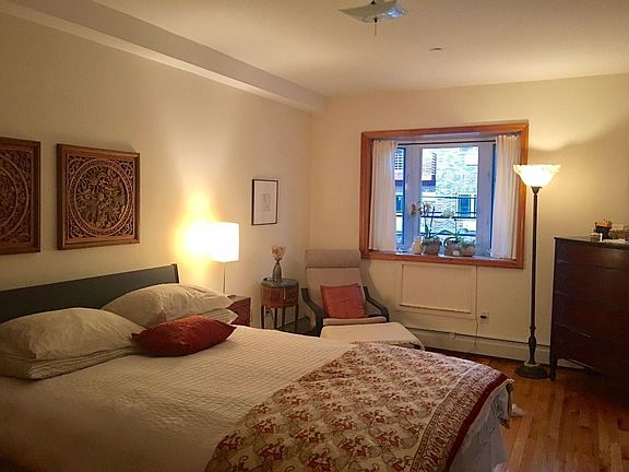 4th image of 2588 36th St APT 2F