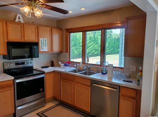 133 Lone Oak Path, Smithtown, NY 11787