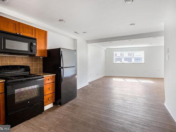 2nd image of 1120 S 7th St Floor 2