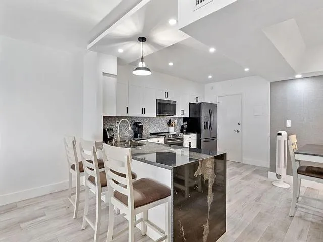 3750 Galt Ocean Dr #1002 — Photo 11