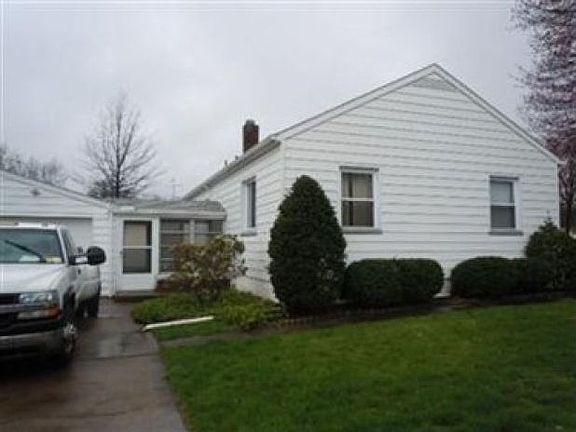 4th image of 1101 Iowa Ave
