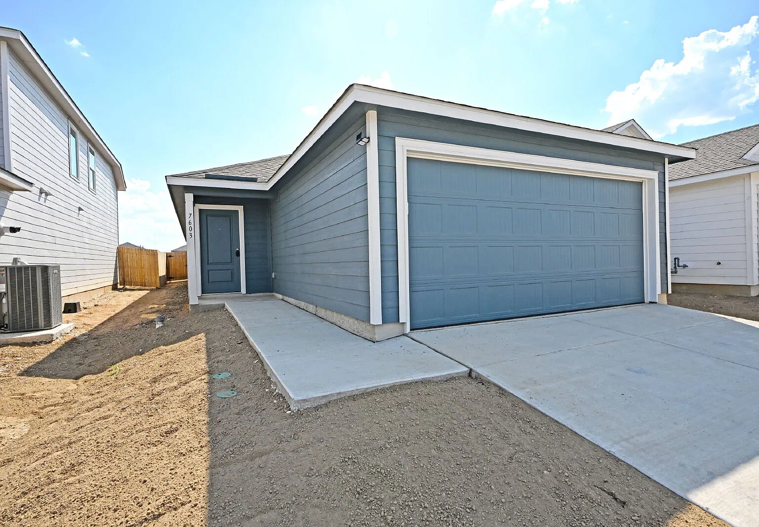 4 bed, 2.5 bath, 1483 sqft, $1,445 — Photo 1